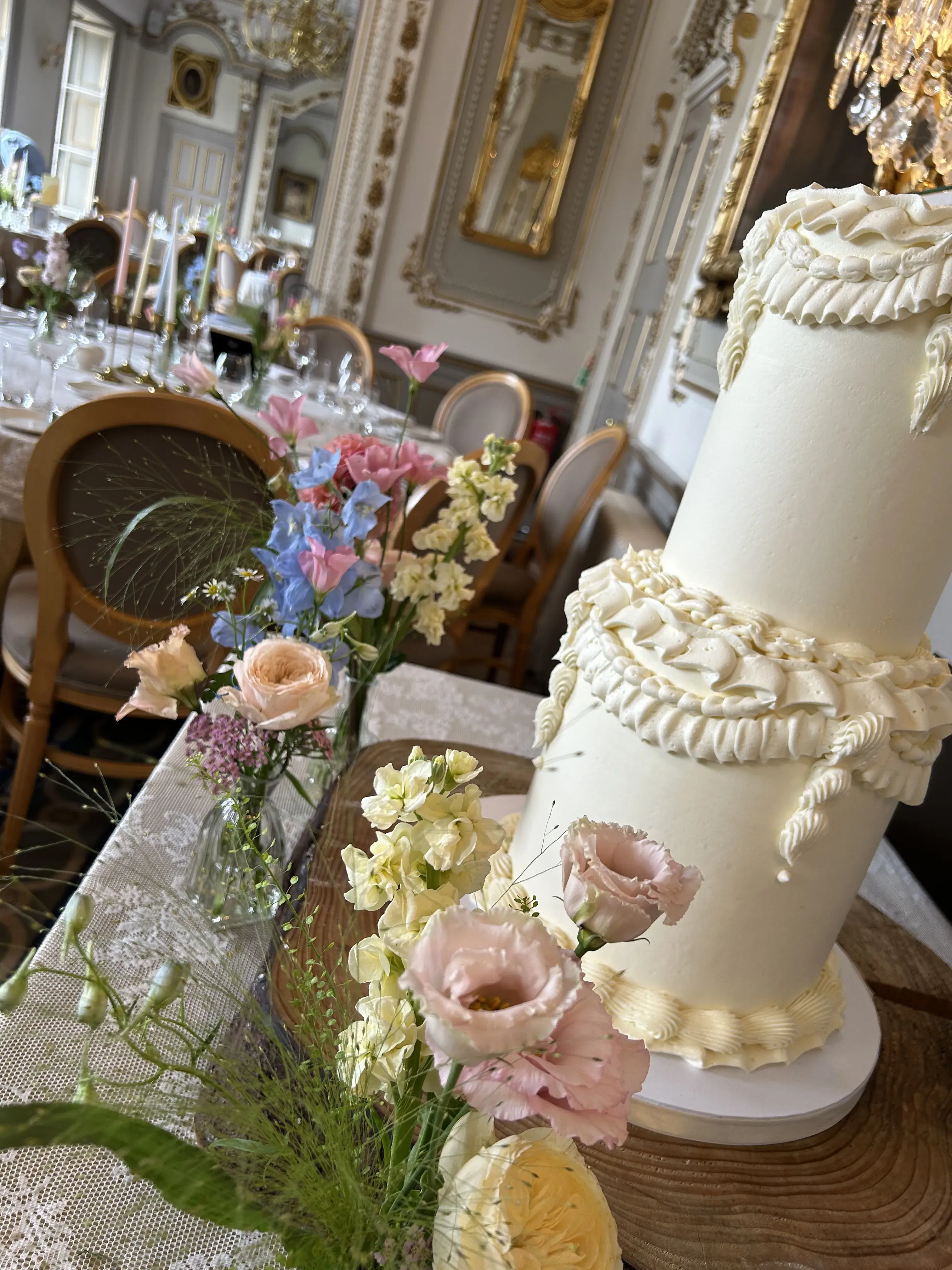 Wedding cake display